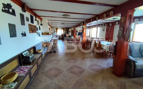 Hotel / pensiune cu 9 camere de vânzare în Fantanele