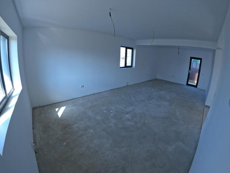 Casă cu 3 camere de vânzare în Semicentral, Giurgiu – fotografia 8 din 19