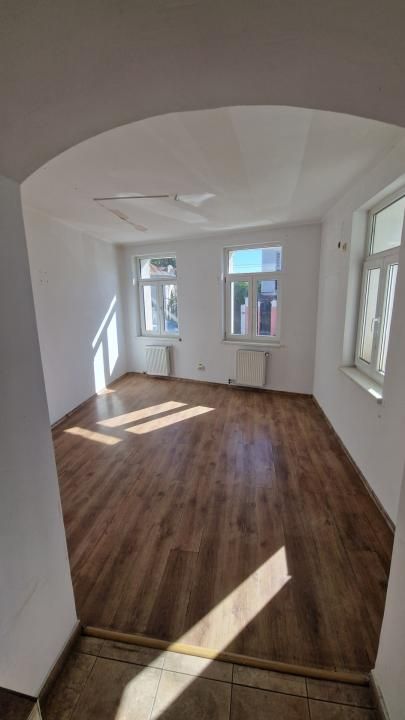 Casă cu 6 camere de închiriat în Calea Calarasilor, București – fotografia 7 din 14