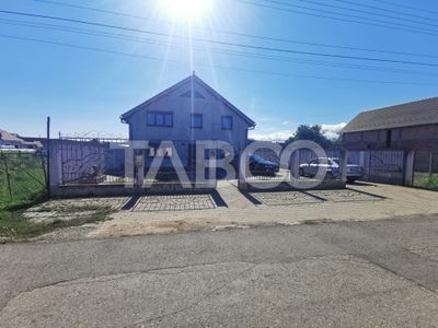 Casă cu 5 camere de vânzare în Miercurea Sibiului – fotografia 2 din 10