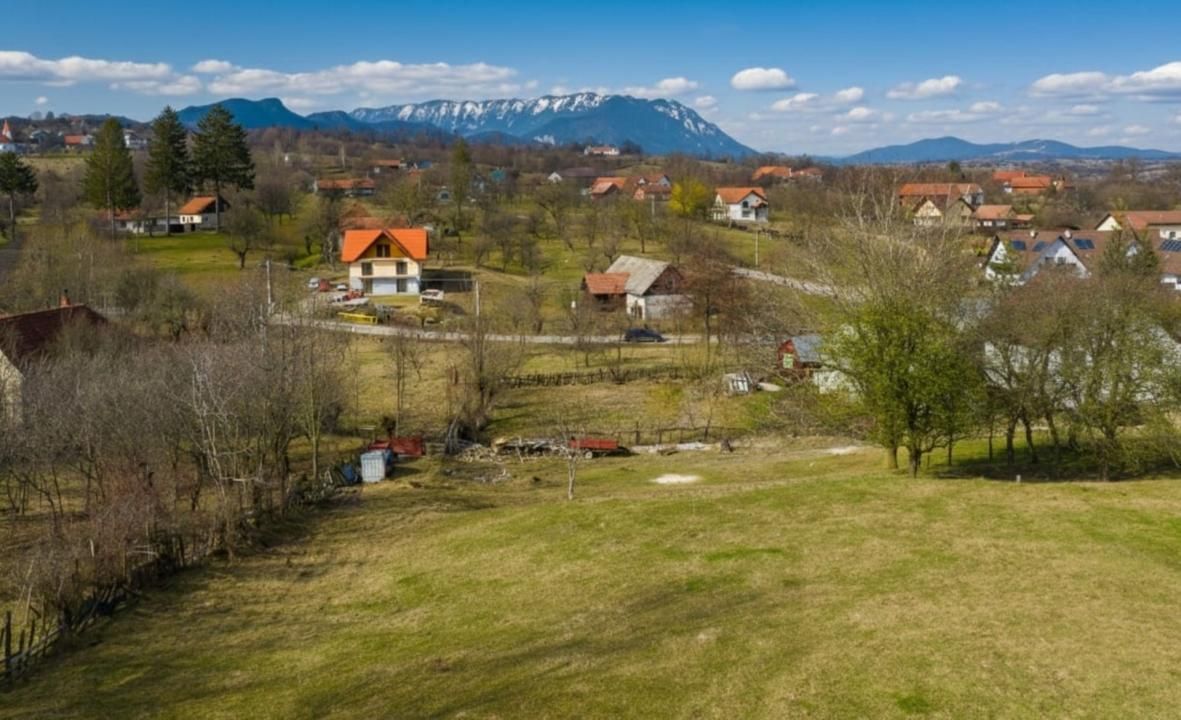 Teren de vânzare în Central, Bran – fotografia 1 din 14