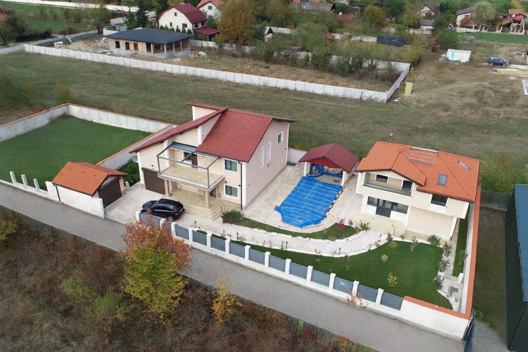 Casă cu 8 camere de vânzare în Snagov – fotografia 5 din 26