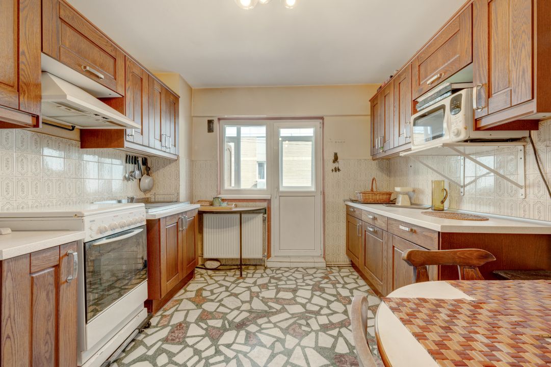 Apartament cu 4 camere de vânzare în 1 Mai, București – fotografia 14 din 28