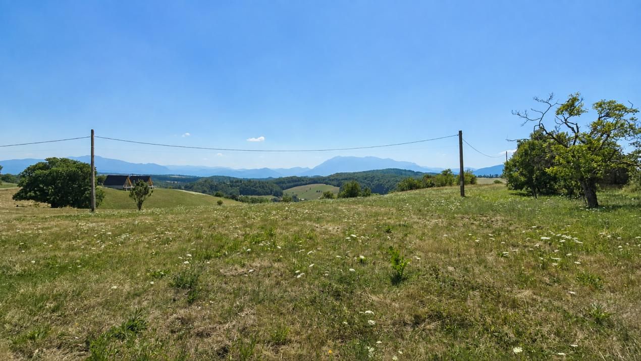 Teren de vânzare în Central, Poiana Marului – fotografia 3 din 7
