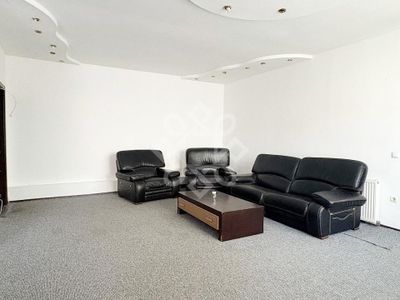 Apartament cu 2 camere de vânzare în Central, Oradea – fotografia 3 din 18