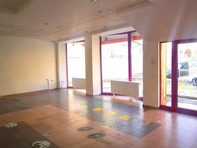 Spațiu comercial cu 2 camere de închiriat în Central, Râmnicu Vâlcea – fotografia 4 din 15