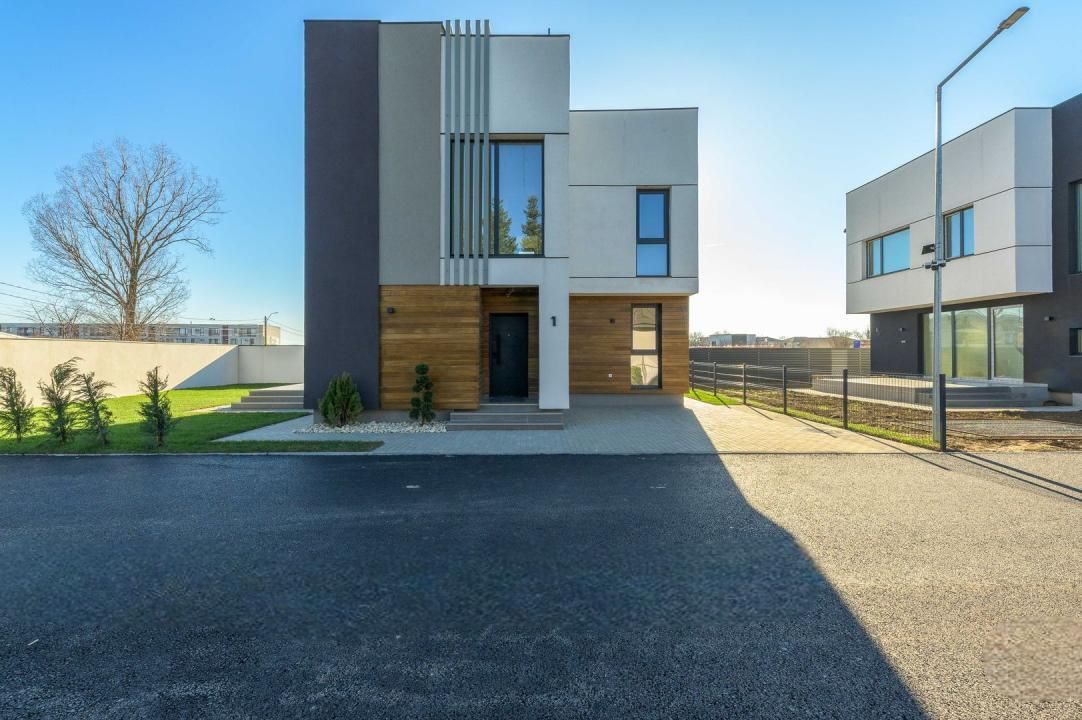 Casă cu 4 camere de vânzare în Central, Tunari – fotografia 9 din 9