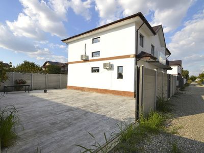 Casă cu 4 camere de vânzare în Central, Cornetu – fotografia 2 din 37