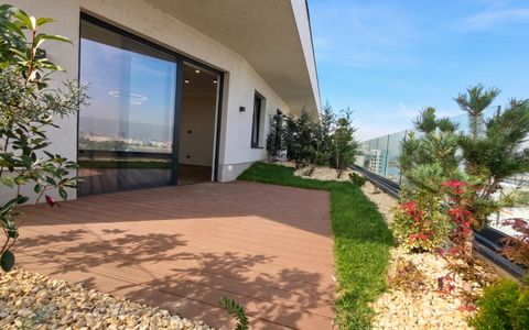 Apartament cu 3 camere de vânzare în Virtutii, București