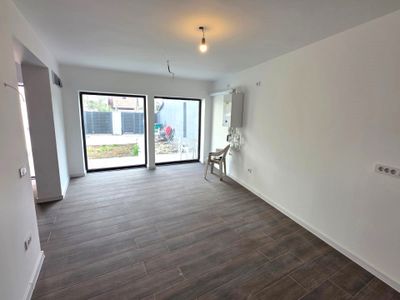 Casă cu 4 camere de vânzare în Chitila, București – fotografia 2 din 34