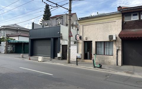 Casă cu 6 camere de vânzare în Matei Voievod, București