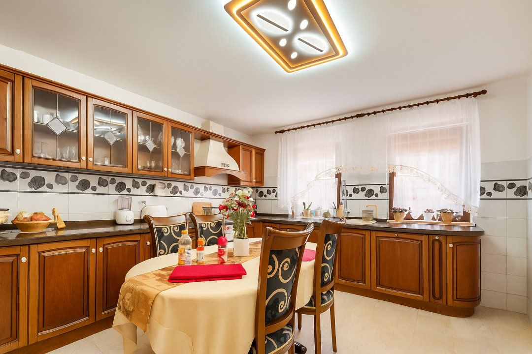 Casă cu 7 camere de vânzare în Snagov – fotografia 7 din 19