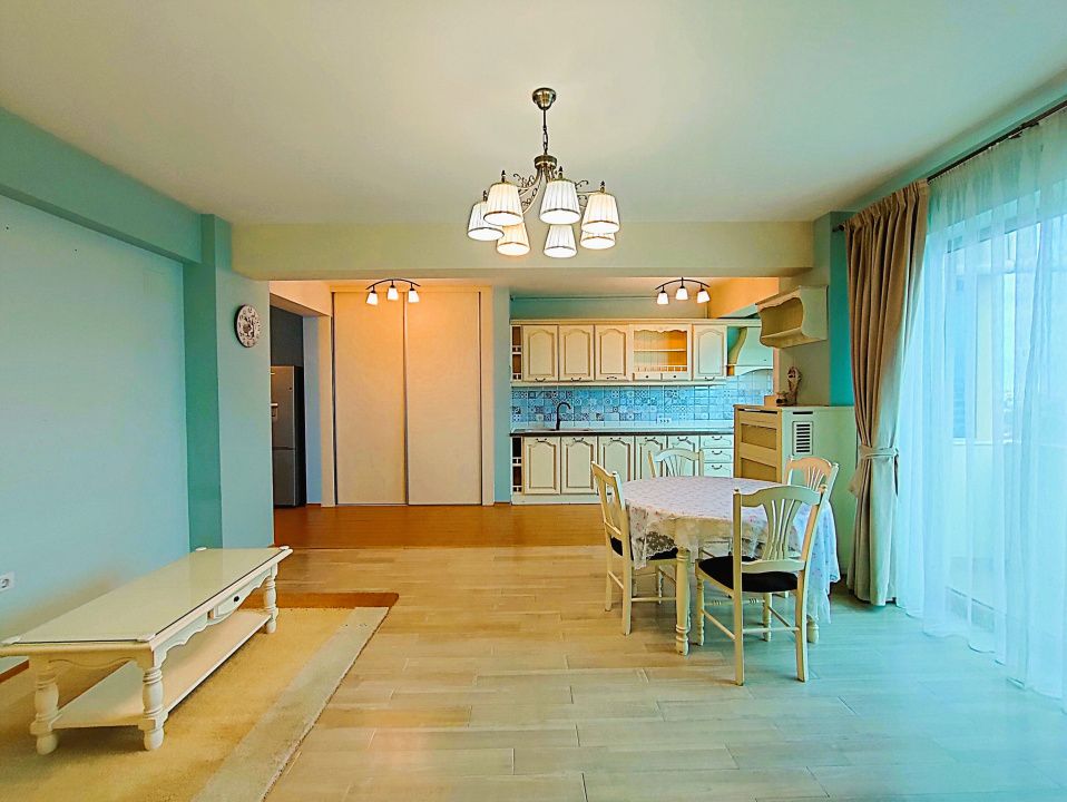 Apartament cu 3 camere de vânzare în Central, Mamaia-Sat – fotografia 5 din 27
