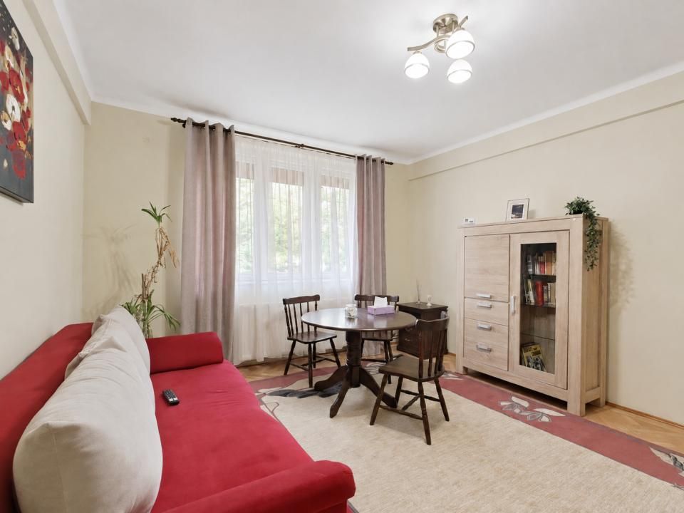 Apartament cu 2 camere de închiriat în Central, Brașov – fotografia 1 din 13