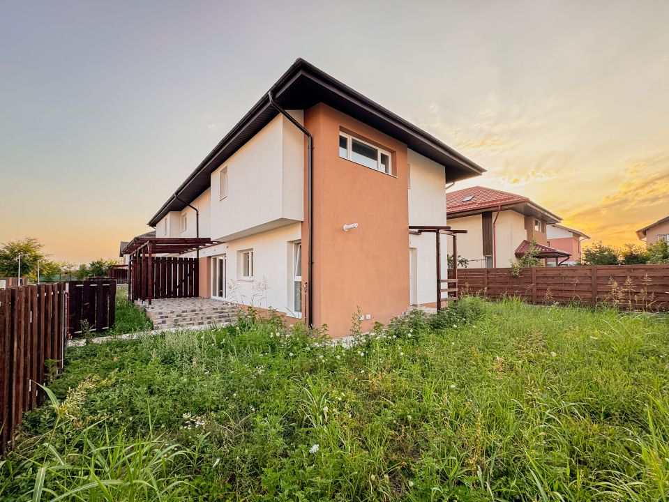 Casă cu 4 camere de vânzare în Nord-Vest, Sabareni – fotografia 2 din 22