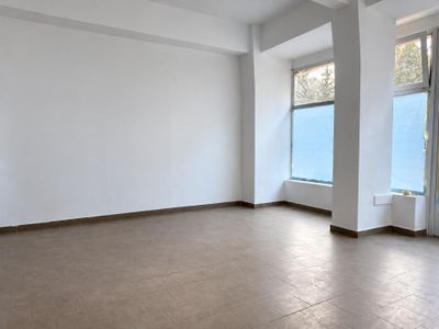 Spațiu comercial cu 5 camere de închiriat în Sud, Bacău – fotografia 3 din 16