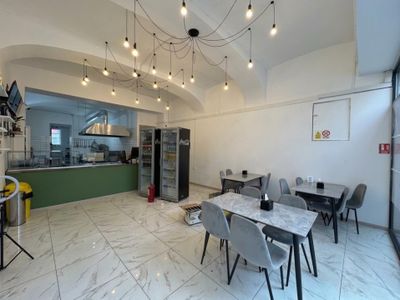 Spațiu comercial cu 2 camere de închiriat în Piata Unirii, Iași – fotografia 2 din 11