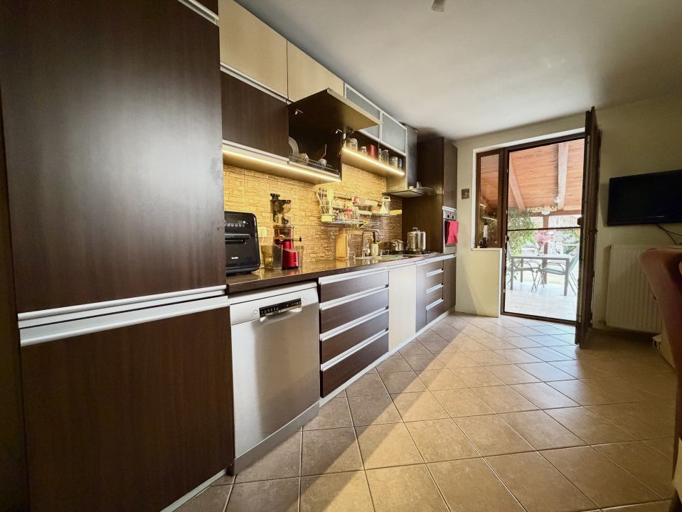 Casă cu 5 camere de vânzare în Central, Sânandrei – fotografia 18 din 22