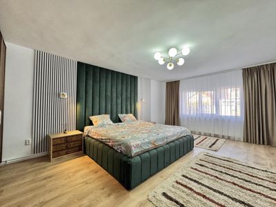 Casă cu 7 camere de vânzare în Tineretului, Sibiu – fotografia 4 din 21