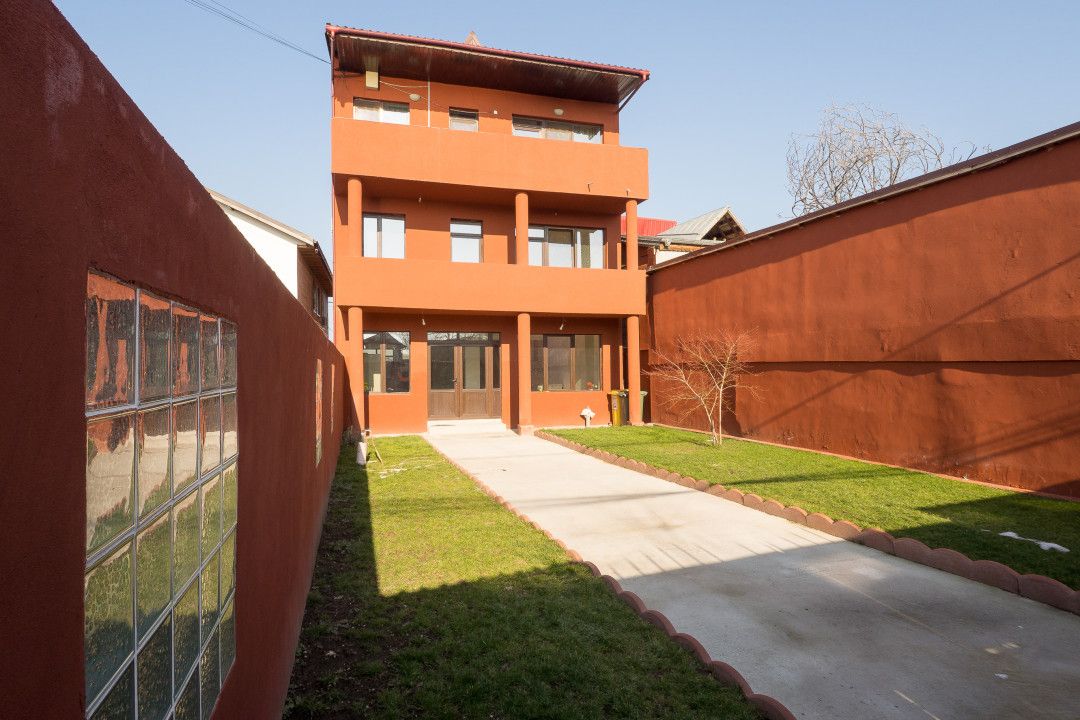 Casă cu 8 camere de vânzare în Est, Voluntari – fotografia 13 din 65