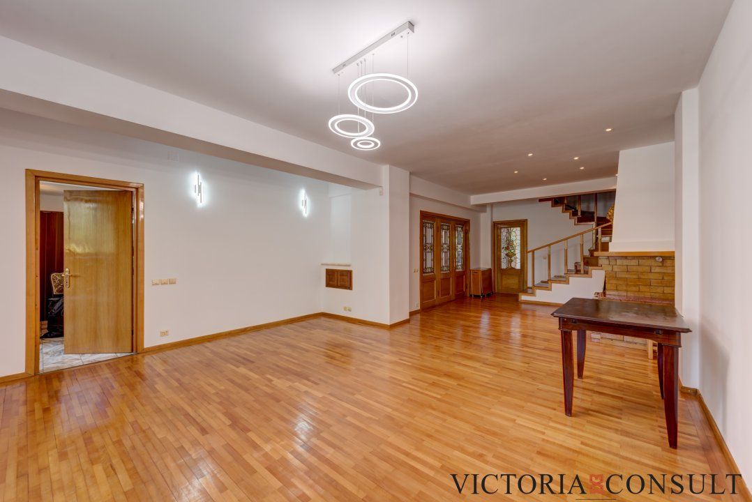 Apartament cu 4 camere de închiriat în 1 Mai, București – fotografia 4 din 25