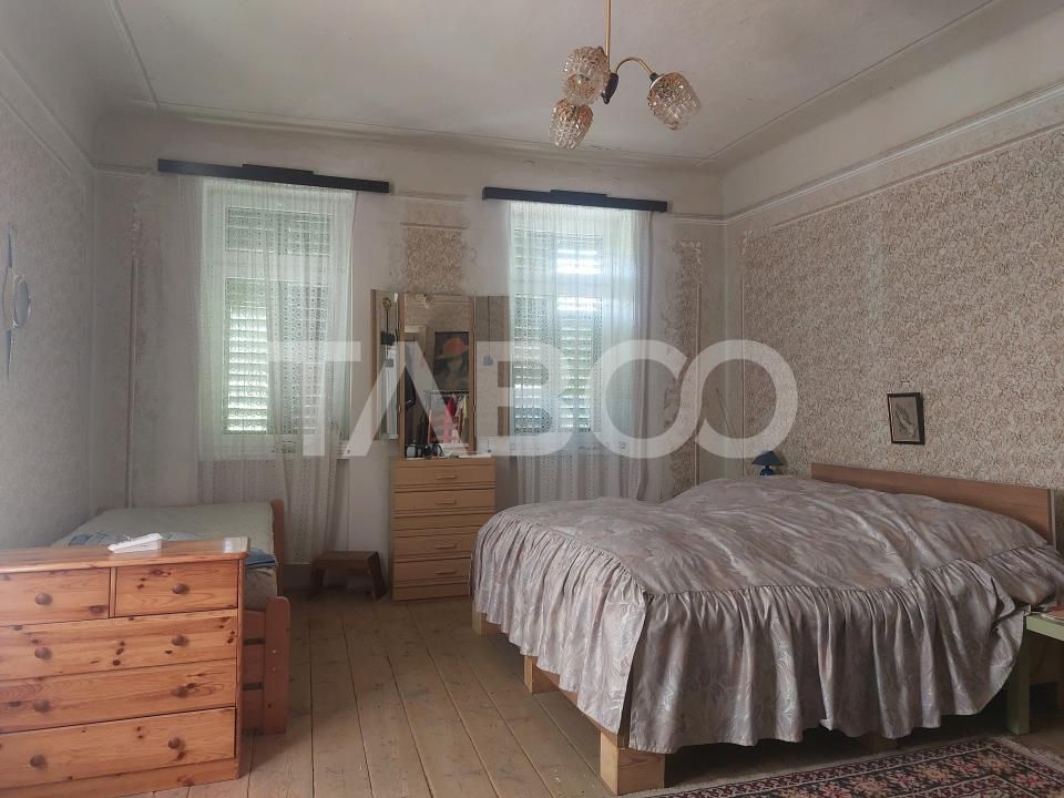 Casă cu 4 camere de vânzare în Cisnădie – fotografia 7 din 25