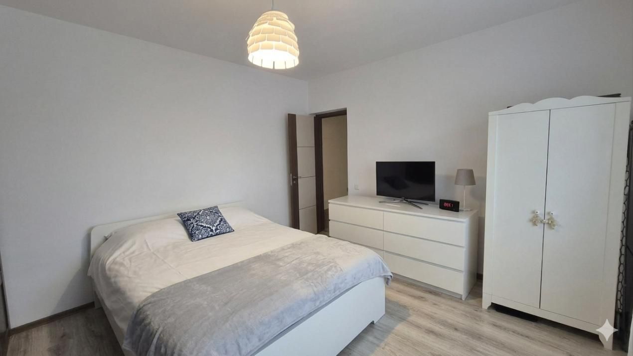 Casă cu 3 camere de vânzare în Trivale, Pitești – fotografia 5 din 7