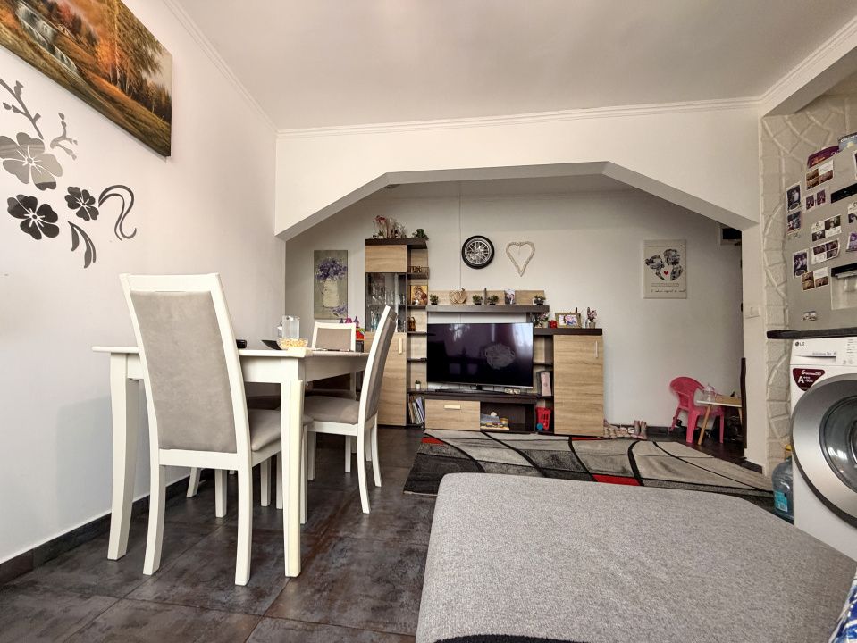 Apartament cu 2 camere de vânzare în Casa de Cultura, Constanța – fotografia 1 din 6