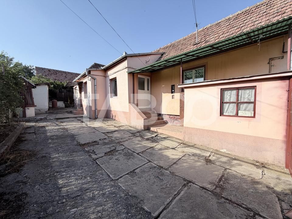 Casă cu 3 camere de vânzare în Sura Mare – fotografia 2 din 12