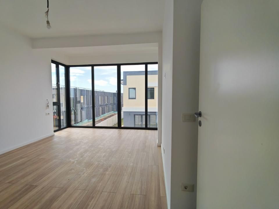 Casă cu 4 camere de vânzare în Tunari – fotografia 41 din 48