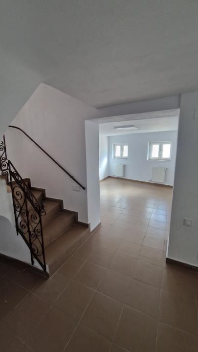 Casă cu 6 camere de închiriat în Calea Calarasilor, București – fotografia 12 din 14