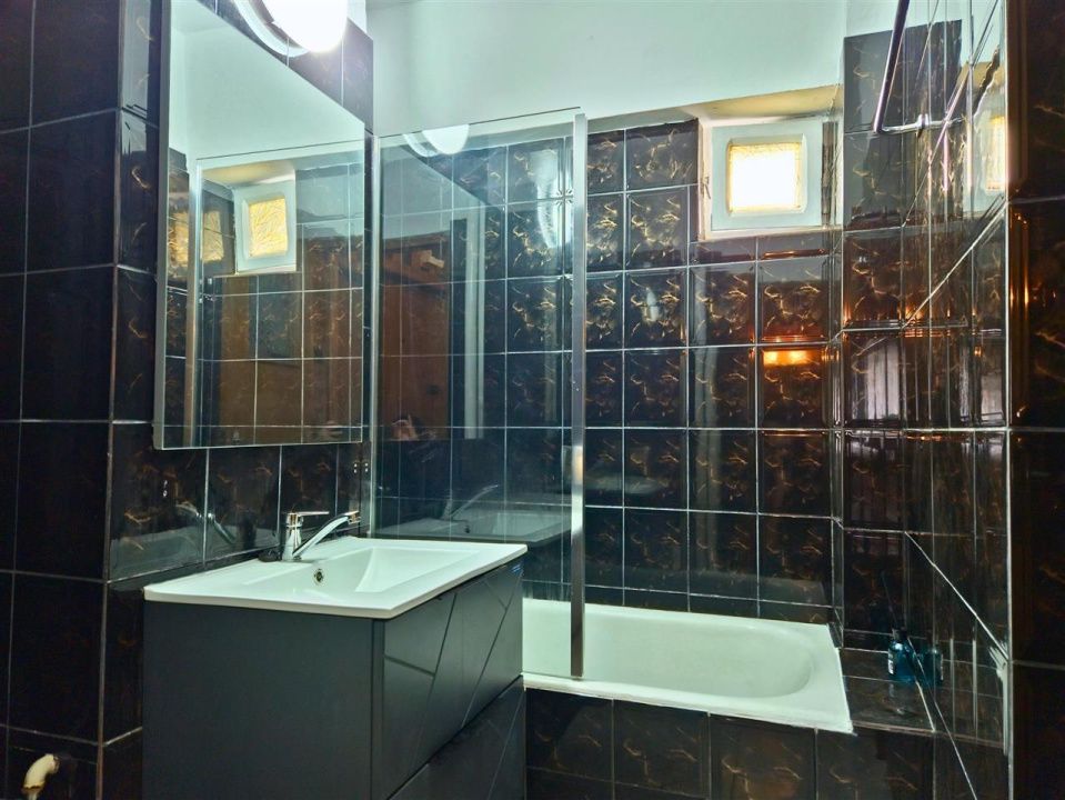 Apartament cu 3 camere de închiriat în Central, Râmnicu Vâlcea – fotografia 14 din 15