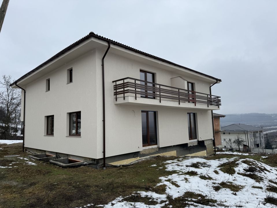Casă cu 4 camere de vânzare în Primariei, Apahida – fotografia 2 din 30