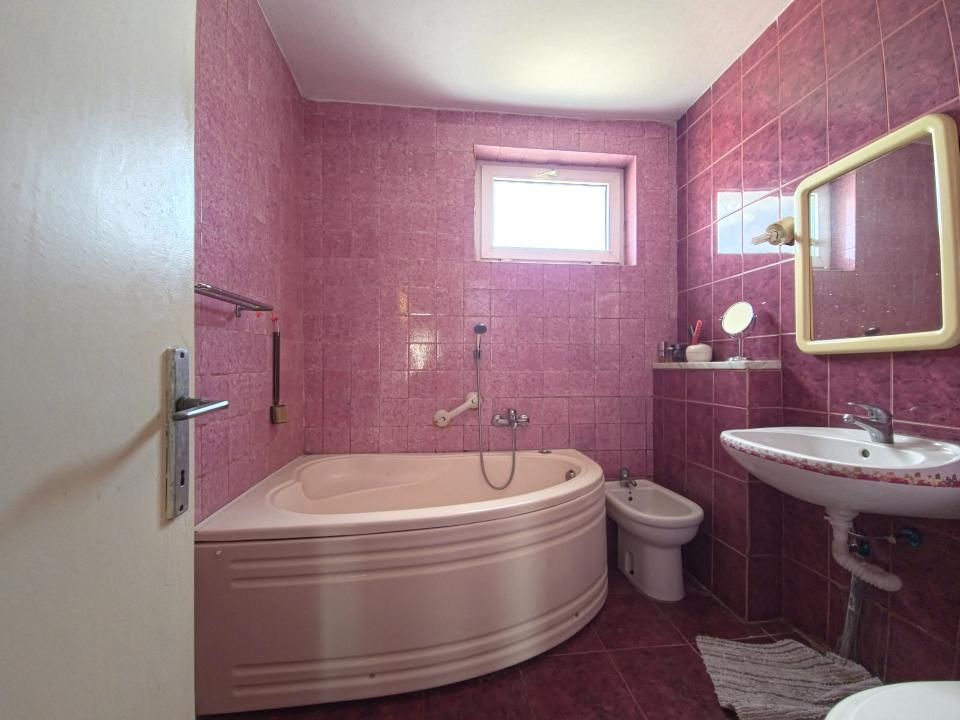 Casă cu 6 camere de vânzare în Faleza Nord, Constanța – fotografia 6 din 23