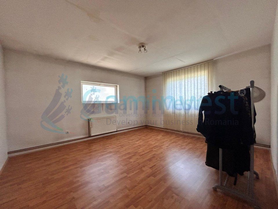 Casă cu 6 camere de vânzare în Central, Paleu – fotografia 9 din 11
