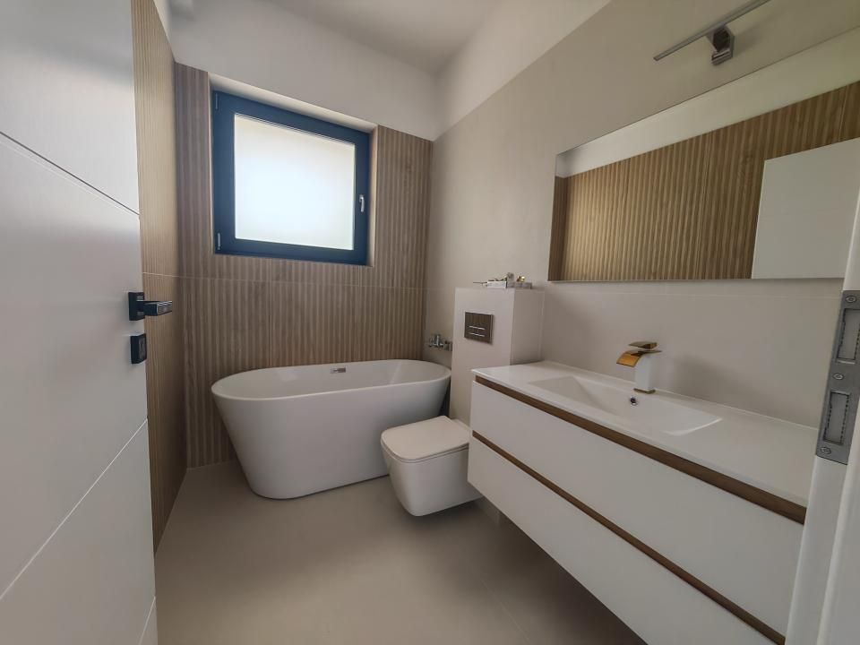 Casă cu 6 camere de vânzare în Tunari – fotografia 20 din 28