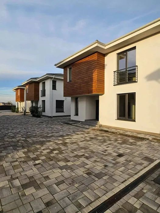 Casă cu 4 camere de vânzare în Central, Otopeni – fotografia 16 din 18