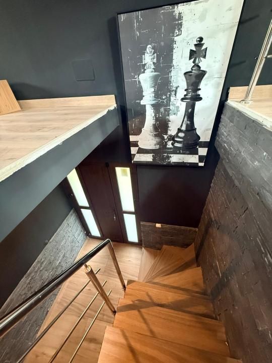 Casă cu 4 camere de vânzare în Central, Satu Nou – fotografia 22 din 24
