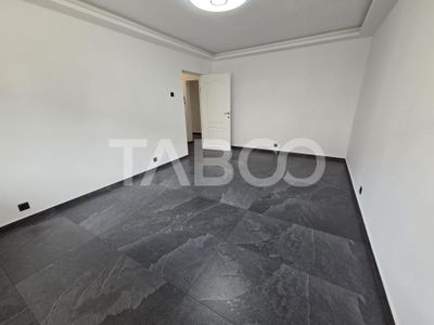 Apartament cu 4 camere de vânzare în Făgăraș – fotografia 3 din 13