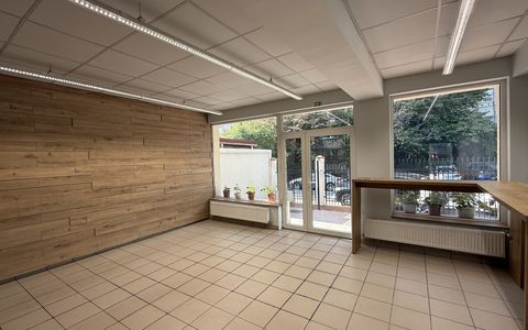 Spațiu comercial cu 1 cameră de închiriat în Uverturii, București