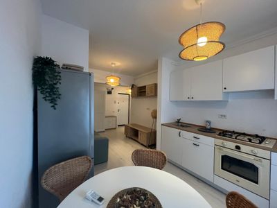 Apartament cu 2 camere de închiriat în Aparatorii Patriei, București – fotografia 3 din 8