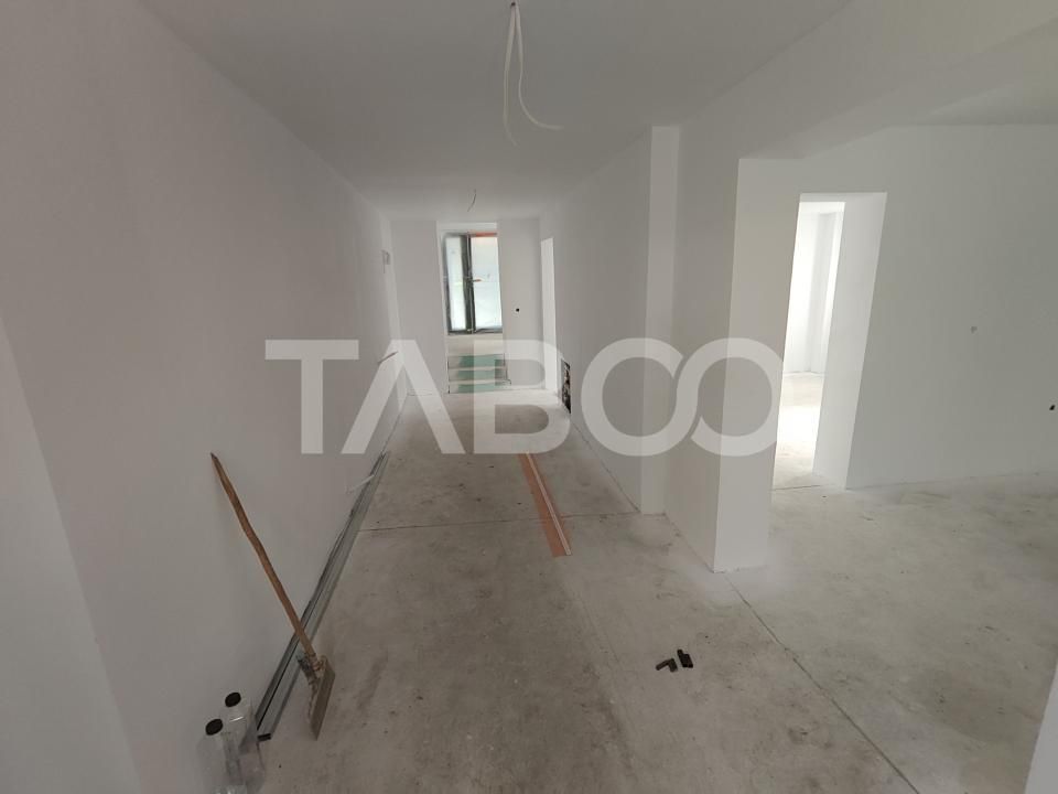 Casă cu 8 camere de vânzare în Cisnadioara – fotografia 20 din 29