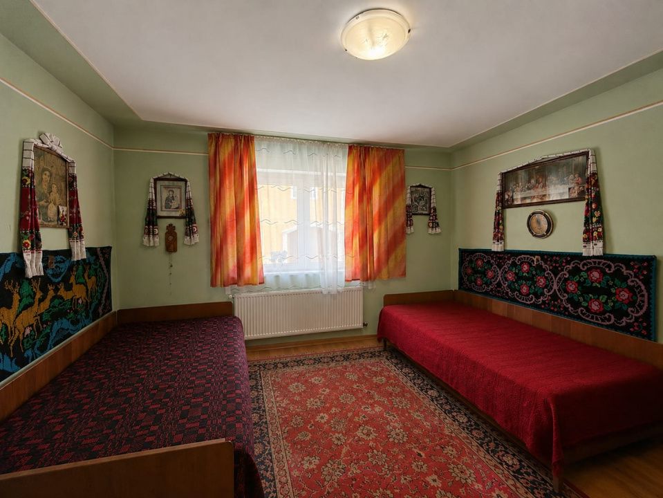 Casă cu 4 camere de vânzare în Boita – fotografia 6 din 10