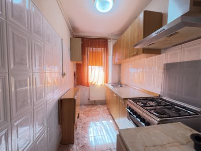 Apartament cu 2 camere de vânzare în Milcov, Bacău – fotografia 2 din 11