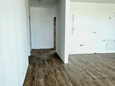 Apartament cu 3 camere de vânzare în Mamaia-Sat – fotografia 4 din 16