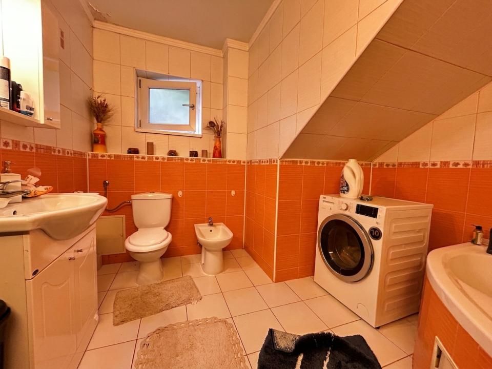 Casă cu 7 camere de vânzare în Central, Pantelimon – fotografia 9 din 20