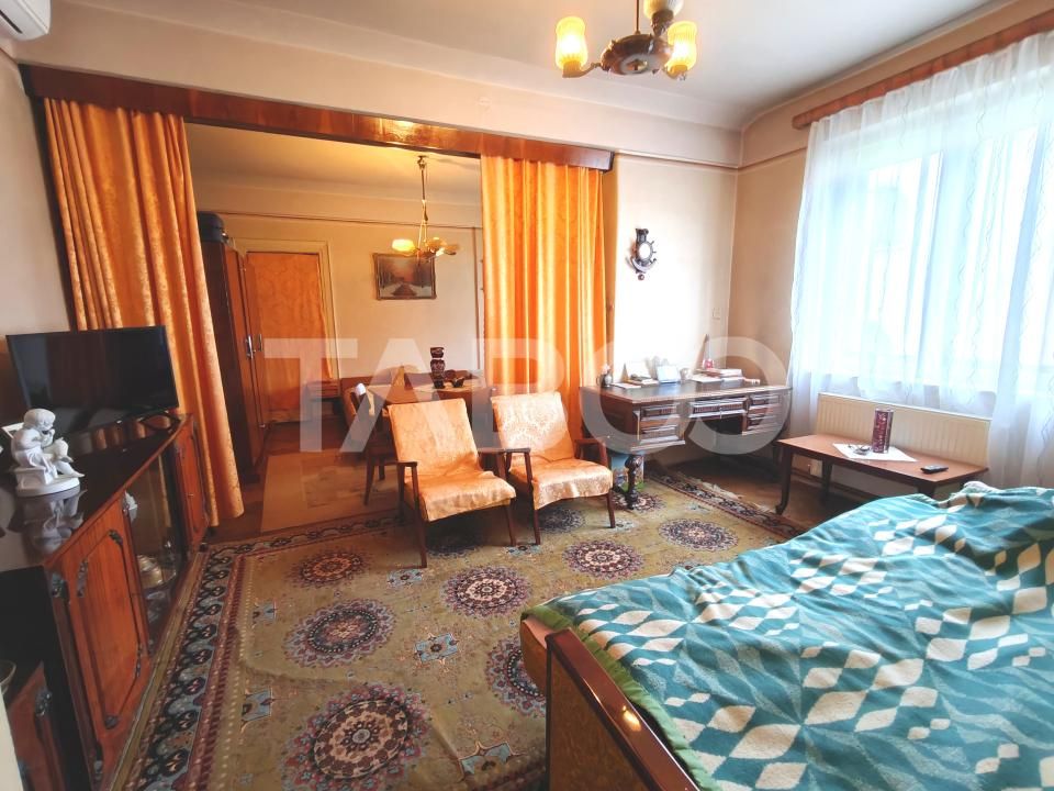 Apartament cu 3 camere de vânzare în Centrul Istoric, Sibiu – fotografia 2 din 9