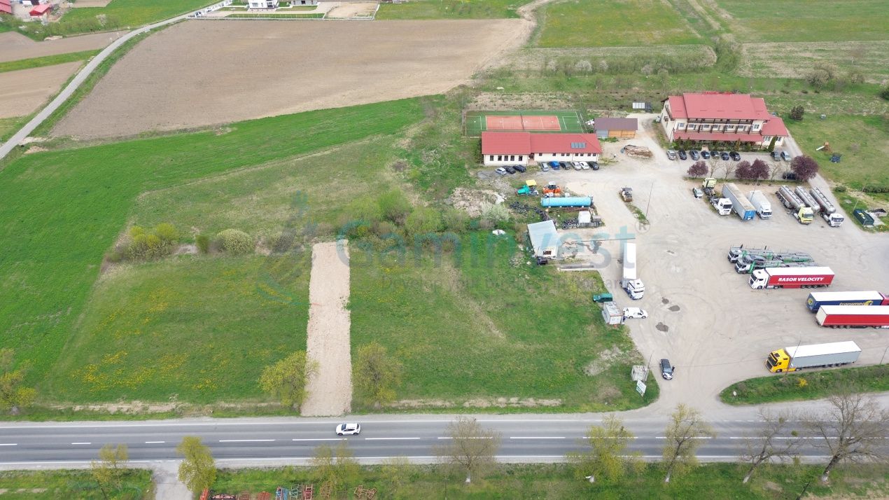 Teren de vânzare în Est, Grosi – fotografia 1 din 4