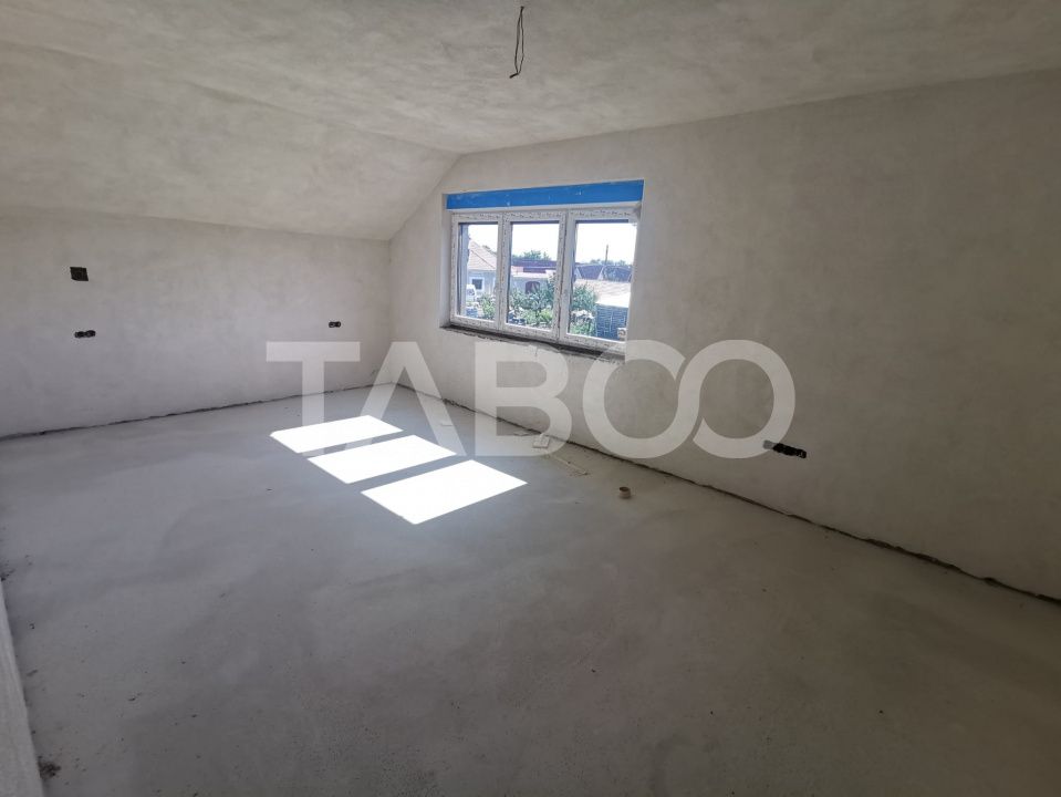 Casă cu 5 camere de vânzare în Miercurea Sibiului – fotografia 8 din 10