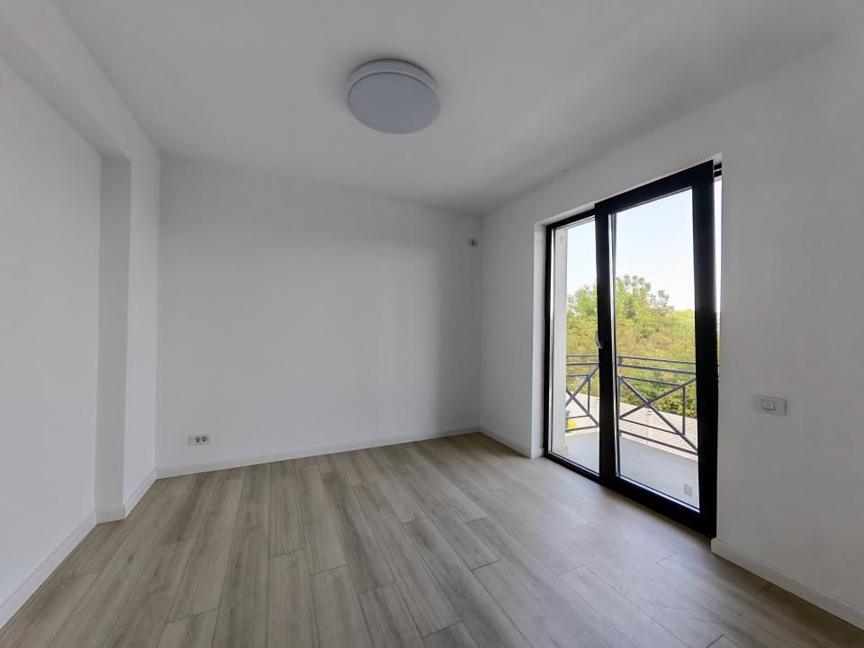 Casă cu 4 camere de vânzare în Est, Tunari – fotografia 14 din 27